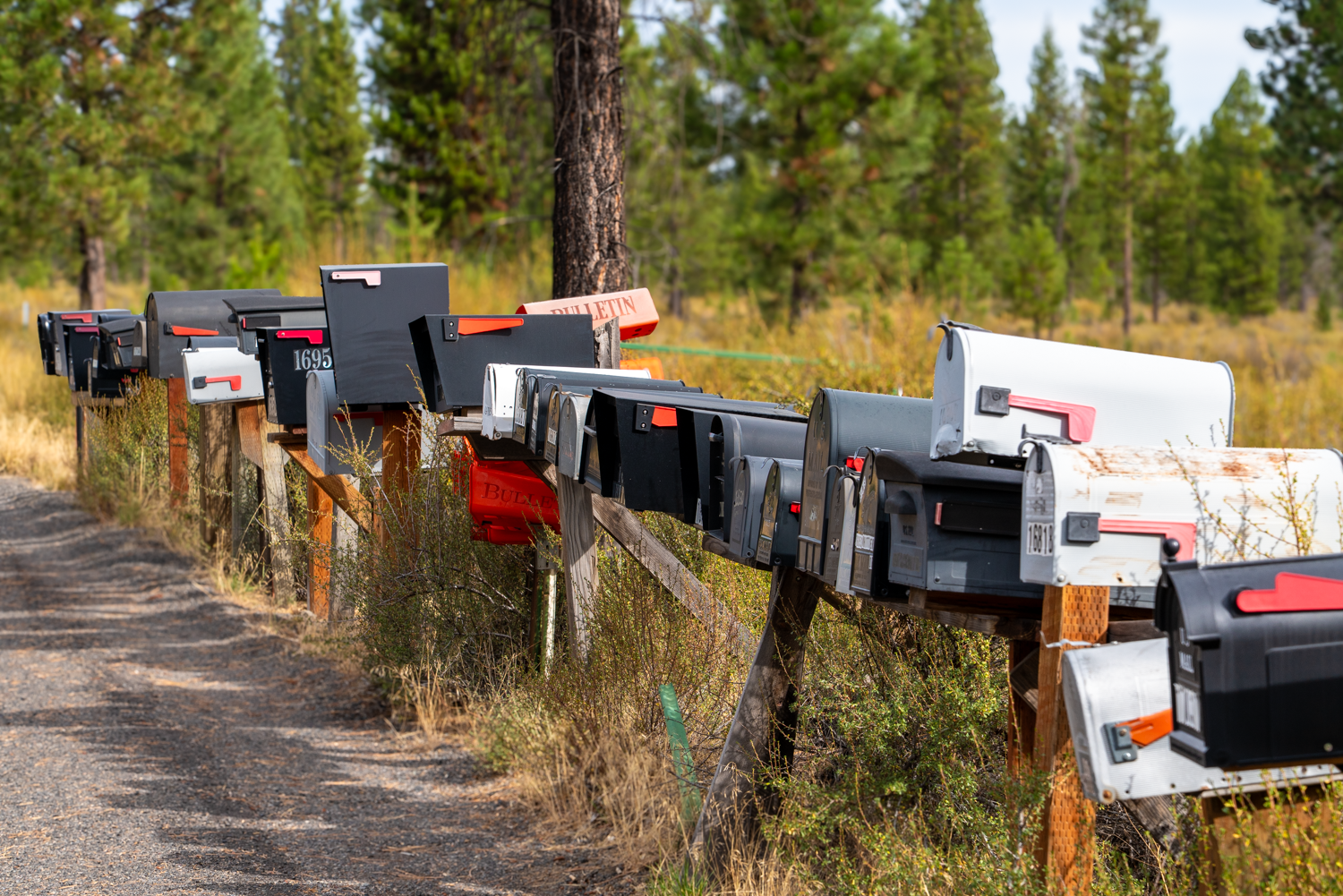 rural-residential-la-pine-oregon-mailboxes.jpg